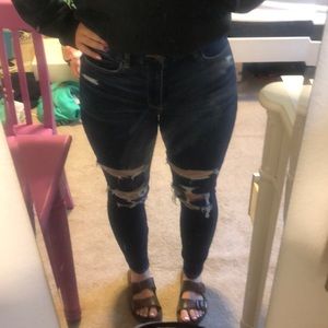American Eagle Distressed Curvy Hi Rise Jegging